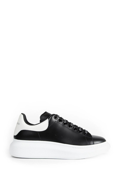  Oversized Sneakers 