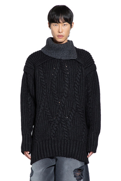  Contrast High-neck Chunky Knit Jumper 