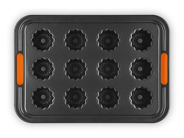  Le Creuset 12 Cannelle Mould 