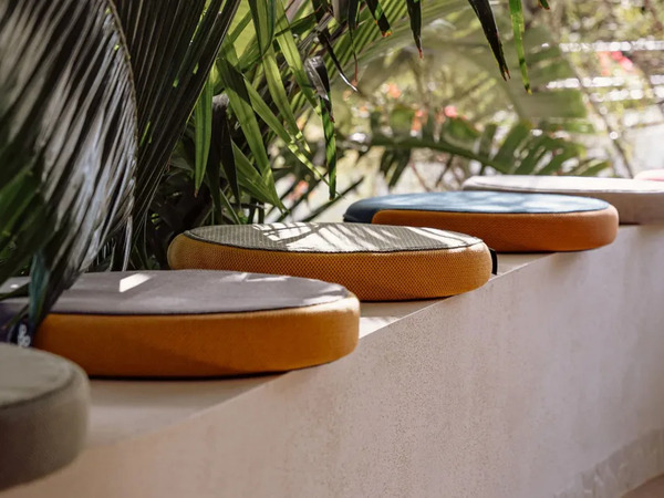  Ogo Dot Cushion 