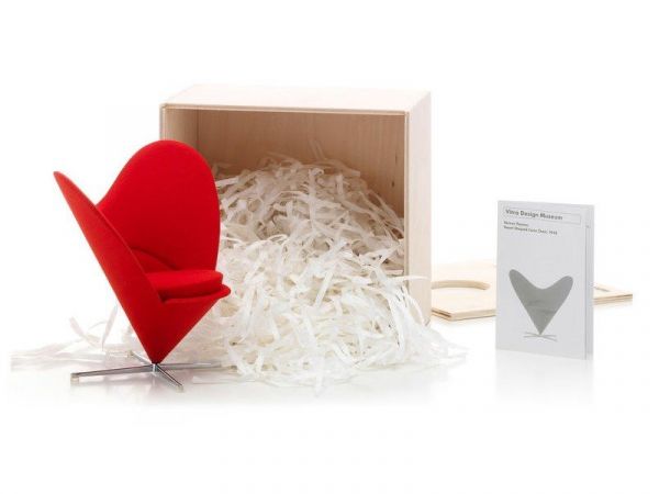  Vitra Miniatures Heart-shaped Cone Chair 
