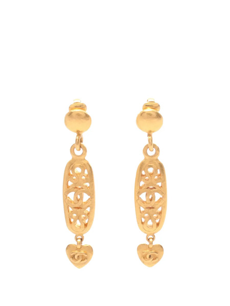  Chanel Pre-owned Boucles D'oreilles Fantaisie Pendantes En Plaqué Or à Motif De Cœur Et Logo Cc Avec Fermoir Clip (1995) 