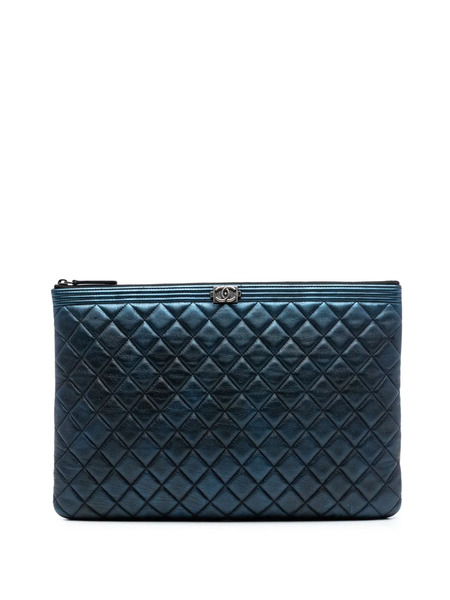  Chanel Pre-owned Grande Pochette Boy O Case Métallisée En Cuir D'agneau Matelassé (2015-2016) - Bleu 