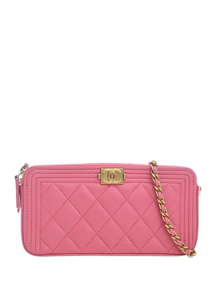  Chanel Pre-owned Pochette Portefeuille à Bandoulière Boy En Cuir D'agneau Matelassé à Double Fermeture Zippée Et Chaîne (2016-2017) - Rose 