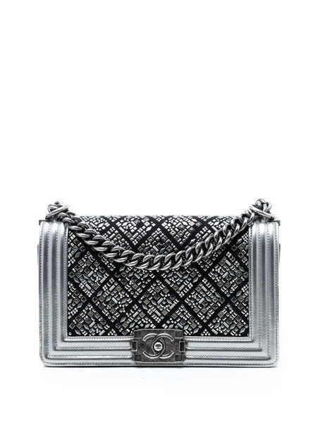  Chanel Pre-owned Sac à Bandoulière En Cuir De Veau Vieilli Médium à Ornements En Cristal Boy Flap (2017-2018) - Argent 