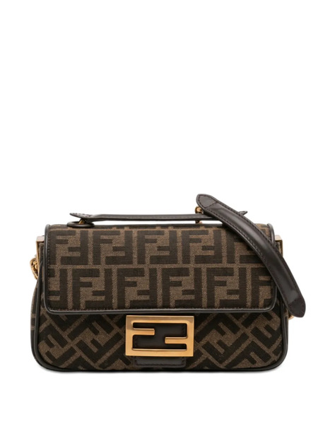  Fendi Pre-owned 2010-2026 Zucca Canvas Chain Midi Baguette Shoulder Bag - Marron 