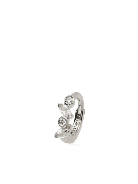  Lark & Berry Petites Boucles D'oreilles Veto En Or Blanc 14ct Serties De Saphirs Et Diamants - Argent 