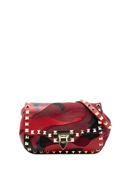  Valentino Garavani Pre-owned Mini Sac à Bandoulière En Cuir Nappa Et Toile Camouflage à Détails De Clous Rockstud Avec Rabat (2000-2017) - Rouge 