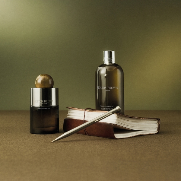  Molton Brown Tobacco Absolute Gel Douche Et Bain [300 Ml] 