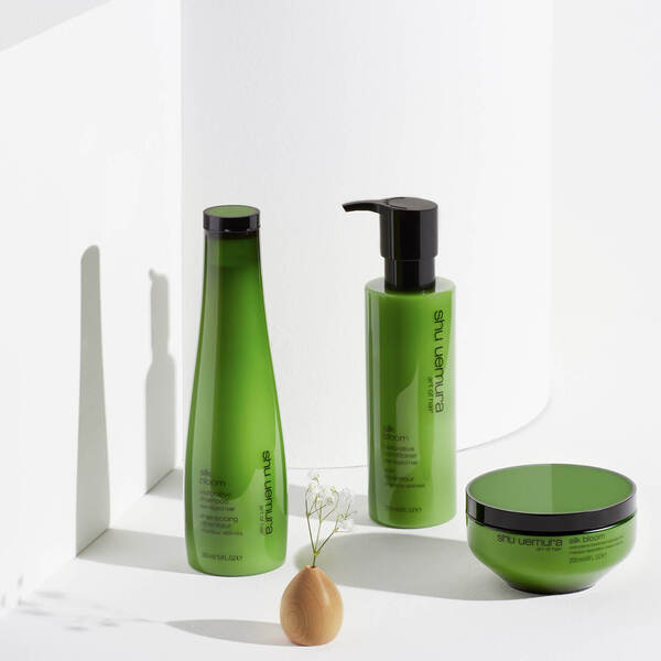  Shu Uemura Art Of Hair Silk Bloom Shampooing (300 ml) 