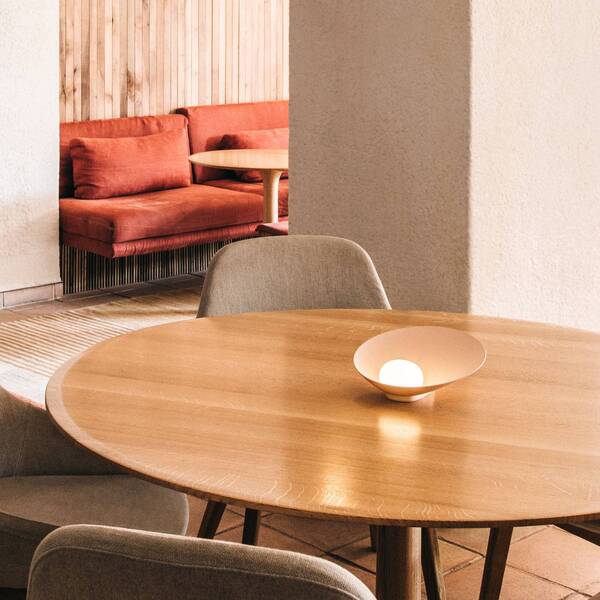  Vibia Vibia Musa 7402 Lampe De Table Led Horizontale, Saumon 