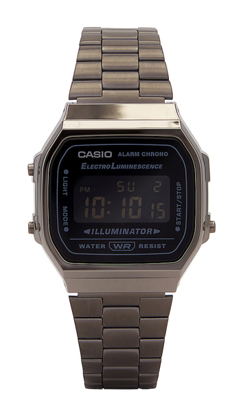  Casio Montre En Metallic Silver. 