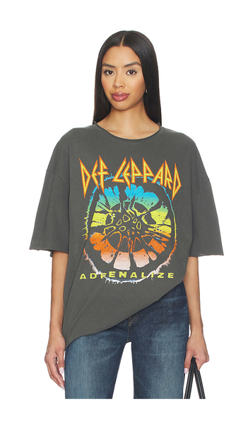  Junk Food T-shirt Graphique Oversized Def Leppard The Biggie Tee En Black. Taille L/xl. Also En S/m. 