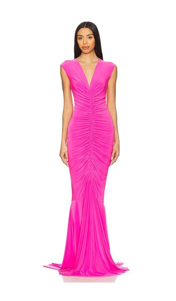  Norma Kamali X Revolve Sleeveless Deep V Neck Shirred Front Fishtail Gown En Pink. Taille L. Also En M, S, Xs. 