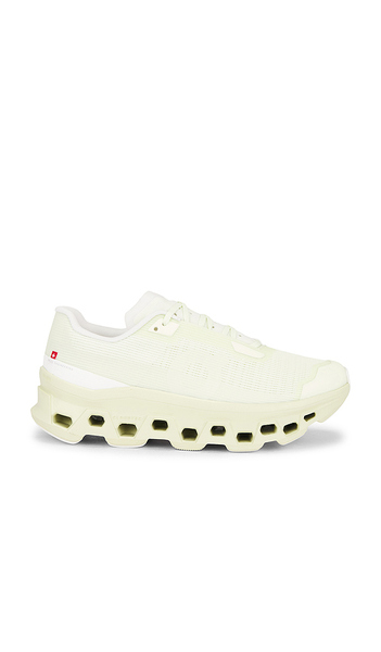  On Sneakers Cloudmonster Void En Green. Taille 10. Also En 10.5, 11, 5, 5.5, 6, 6.5, 7, 7.5, 8, 8.5, 9, 9.5. 