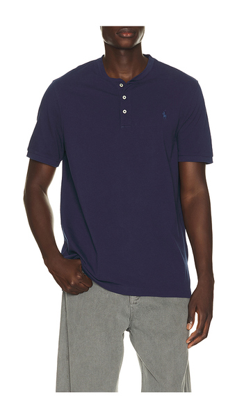  Polo Ralph Lauren Short Sleeve Garment Dyed Featherweight Mesh Henley T-shirt En Blue. Taille L. Also En M, S, Xl/1x, Xxl/2x. 