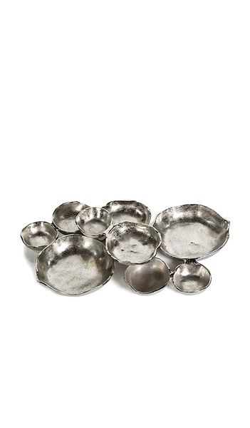  The Favorites Ensemble De Neuf Bols De Service Ronds Cluster Of Nine Round Serving Bowls En Metallic Silver. 